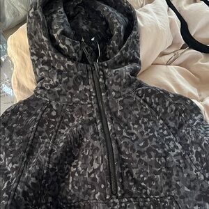 Lululemon Women's Black Patterned zip up Hoodie
